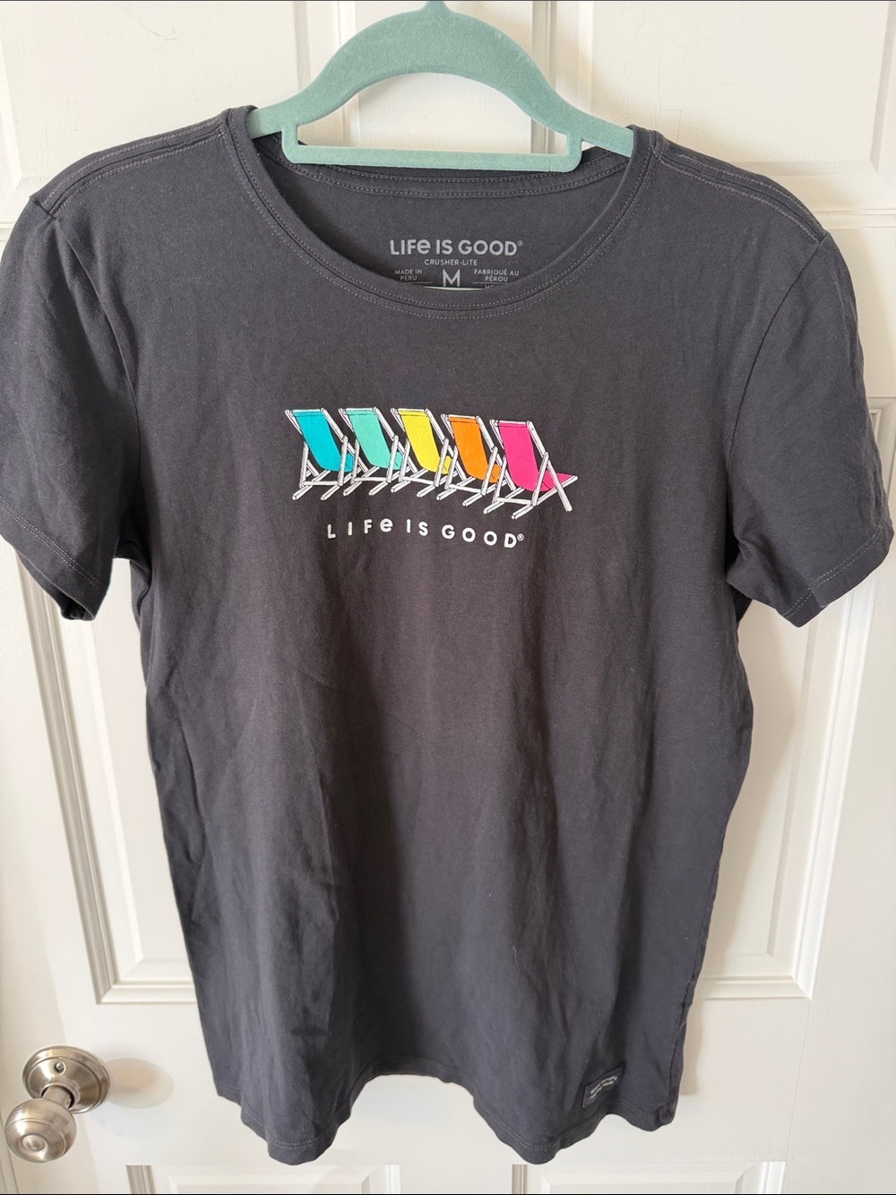 Life is Good women’s "Chair Spectrum" Crusher-LITE Short Sleeve Tee Black Medium